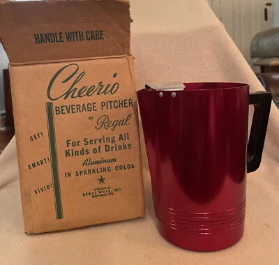 Jarro de alumínio vintage Regal Ware Cheerio metal vermelho NÃO USADO na CAIXA ORIGINAL - Imagem 1 de 4