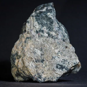 Muestra mineral de wollastonita. Localidad rara: Cabo Turii Óblast de Murmansk Rusia - Imagen 1 de 4