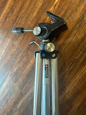 Quick-Set Movie Camera Tripod Quick Set Model 5-95534-9 - Image 1 of 4