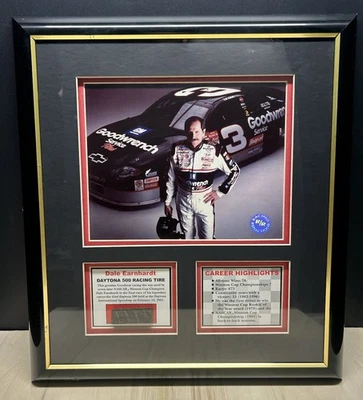 Placa de imagen Dale Earnhardt con pieza de neumático de Daytona 500 18 de febrero de 2001 Foto 1 de 4