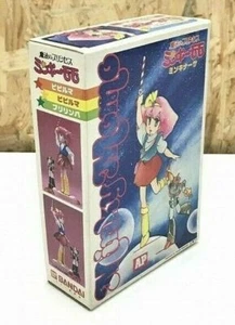 Figure Model kit MINKY MOMO IL MAGICO MONDO DI GIGI' LA PRINCIPESSA DELLA MAGIA - Picture 1 of 6