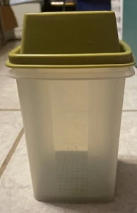 Vintage Tupperware 1330-4 Avocado Green Pickle Keeper Deli 3pc Container 70s - Picture 1 of 9