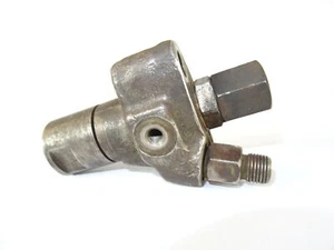 Wtryskiwacz dyszy (nietestowany) silnik MWM KD W 415E firmy Fendt F15 G - Zdjęcie 1 z 6