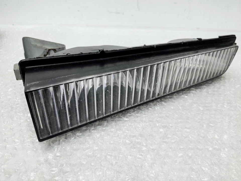 Conjunto de luces antiniebla delanteras izquierda Corvette 84-90 C4 conductores estacionamiento lámpara giratoria defectos Foto 1 de 4