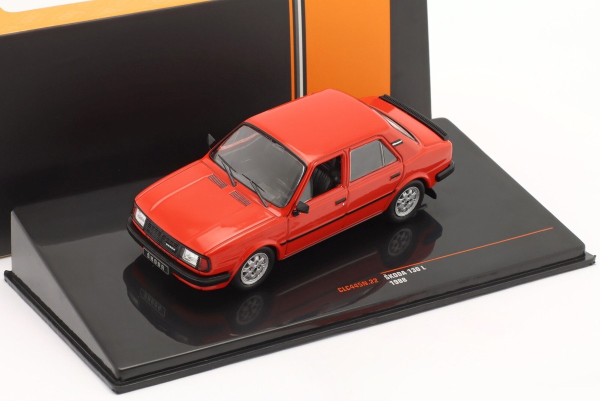 ixo 新品未開封 SKODA 1300LR#20 s-l400.jpg