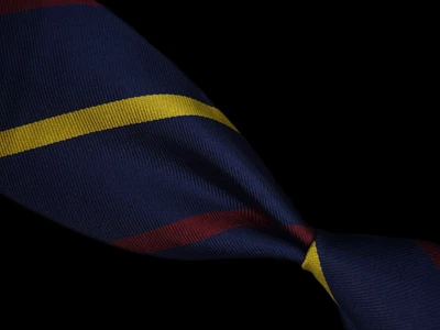 NOVO COM ETIQUETAS US$ 79,50 Brooks Brothers listra azul vermelha amarela Repp EUA gravata de pescoço tecida - Imagem 1 de 4