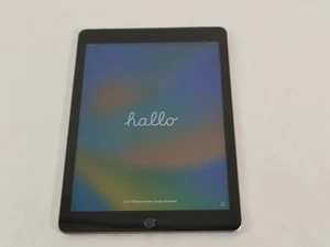 Apple iPad 5th Gen A1823 32 GB iOS 16.7.11 ( Wi-Fi + 4G ) Unlocked - Picture 1 of 7