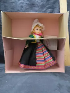 Madame Alexander Puppe Schweden 539 8 Zoll groß mit Box - Bild 1 von 11