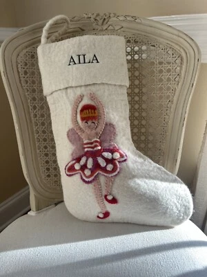 Medias West Elm Fieltro Cascanueces Azúcar Ciruela Hada Monograma “AILA” LEER NUEVAS SIN ETIQUETAS Foto 1 de 4