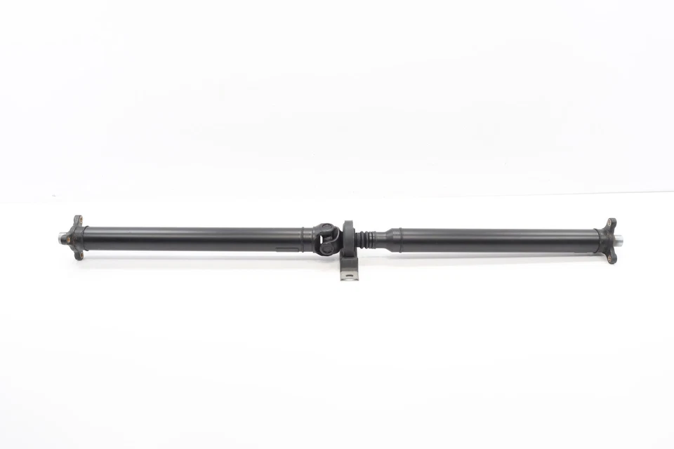 2019 - 2024 CHEVROLET CAMARO RWD REAR DRIVE SHAFT DRIVESHAFT OEM 84553701 - Image 1 of 4