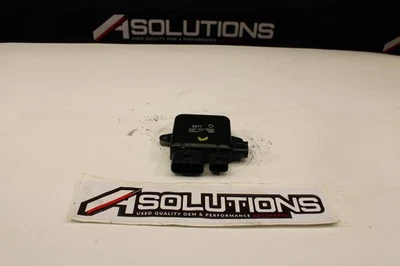 Módulo de control del ventilador del radiador Nissan GTR GT-R R35 2009-2021 Foto 1 de 4