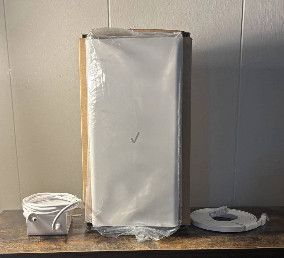 Verizon 5G Internet Gateway Router WiFi Hotspot ASK-NCQ1338 White w/ Power Cable