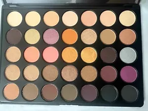Be Bella Cosmetics New B35A 35 color Eyeshadow Palette Shimmer & Matte 53-HITOP - Picture 1 of 1