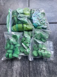 GREEN soda Mix Size Plastic Caps, (LOT OF 110 USED) Free Shipping. - Picture 1 of 7
