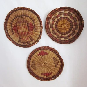 3 Vintage Hopi Pueblo Hand Woven Multi Colored Wicker Basket Wall Plaques - Picture 1 of 10