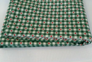 Stoff HERZEN 2yd x WOF 100 % Baumwolle grün/creme 1/4" Quadrate Markenlos  - Bild 1 von 4