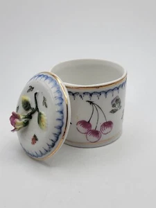 Vintage Made In Japan Small Floral Themed Trinket Box Collectible Tag 'Richard' - Picture 1 of 7