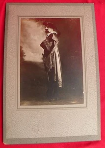c1910 Hombre en Disfraz Teatro Obra Espectáculo Fotografía Cabo Bigote Barba - Imagen 1 de 3