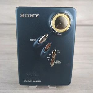 Sony WM-EX631 Walkman Lettore Cassette Vintage Non Testato Ricambi o Riparazioni - Foto 1 di 4