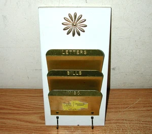 ORGANIZER VINTAGE MCM METALLO BIANCO CON PORTABANCONOTE/LETTERE DA PARETE OTTONE CON GANCI PORTACHIAVI - Foto 1 di 5