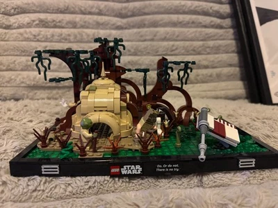 LEGO Star Wars Dagobah Jedi Diorama de Entrenamiento | ¡Casi Completo con Figuras! Foto 1 de 4