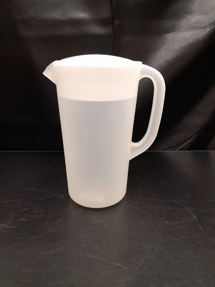 Protector de hielo Rubbermaid Simply Pour jarra esmerilado transparente 2,25 cuartos 1A18 Foto 1 de 4