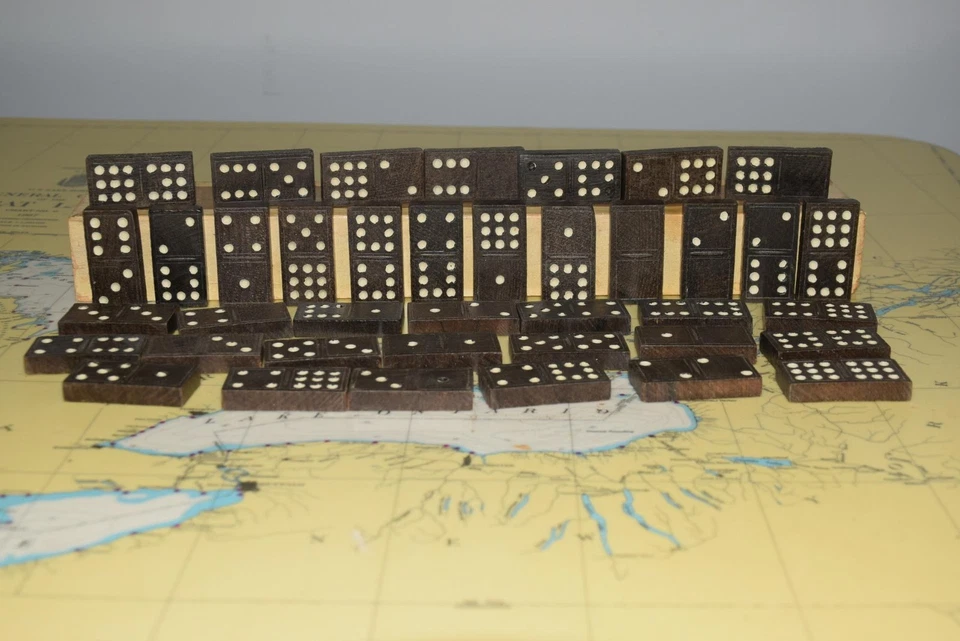 ANTIQUE 39 WOODEN DOMINOS  WITH DESIGN ON BACK HALOF OF BOX ESTATE SALE FIND VGC - Image 1 of 1