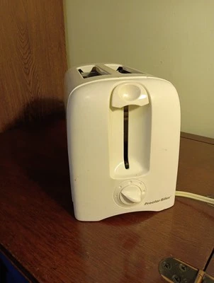 Proctor Silex Cool Wall Toaster 2 Large Slice White Auto Shutoff Model 22605 - Image 1 of 4