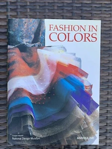 Fashion in Colors Paperback Akiko Fukai Assouline - Imagen 1 de 2
