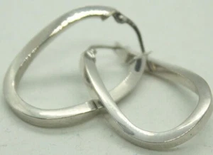 100% Genuine 9K Solid White Gold Hollow Oval Hoop Earrings with Latch Back Lock - Picture 1 of 9