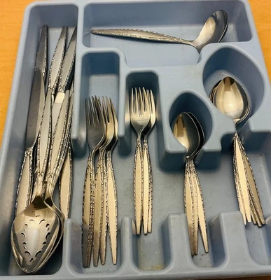 Oneida Community Stainless 30 pc Set in the “Venetia” pattern - Image 1 of 4