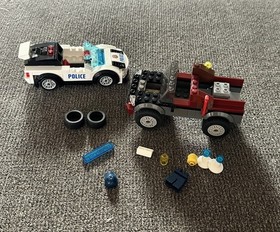 LEGO CITY: Police Pursuit (60128)