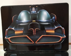 Polar Lights 1:32 Limited Edition Batmobile Modellbausatz in Dose mit Poster - Bild 1 von 5