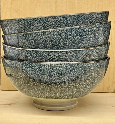 Cuencos de Fideos, Juego de 4, Marca-Cheng’s, 8”W y 4”H, Nunca Usados, Flores Azules y Blancas Foto 1 de 4