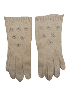 Vtg Circa 1960s Size M 6.5/7 Cotton Gloves White Glass Beaded Daisies Soiled - Picture 1 of 9