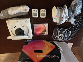 SEGA Dreamcast HKT-3020 Console w/ Controllers, VMUs, Box, Cables, Internet