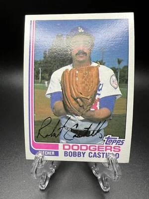 1982 Topps - Bobby Castillo #48 Dodgers - Image 1 of 2