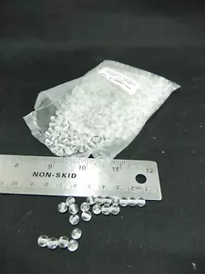 Nuovo - Vecchio Stock 6mm Perline in vetro ceco trasparente. Circa 700 perline. - Foto 1 di 4