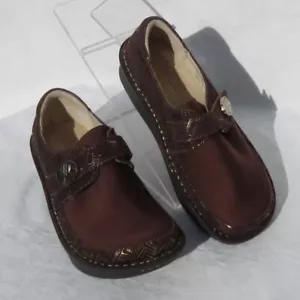 Zoccoli scarpe ALEGRIA US taglia 5,5 6 36 vino oro pelle Dream Fit DEN-589 $129 DENA - Foto 1 di 6