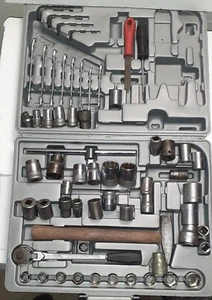 Werkzeug Koffer mit menge stecknüsse - Bild 1 von 3