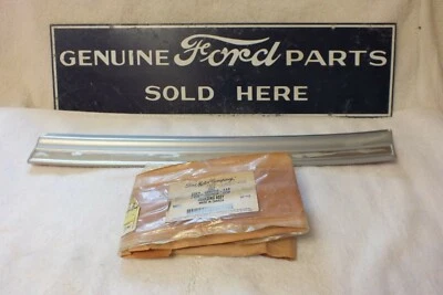 Ford F-150 F-250 LH 1997 1998 1 pieza carrocería moldeada lateral inferior supercabina #1360 OEM NUEVO #1360 Foto 1 de 4