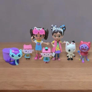 Lote de figuras de casa de muñecas Dreamworks Gabby’s Mercat Baby Box DJ Catnip Pandy Paws - Imagen 1 de 4