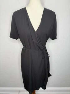 Aritzia Babaton Wallace Wickelkleid Damen Medium Schwarz Kurzarm Minimalistisch - Bild 1 von 6