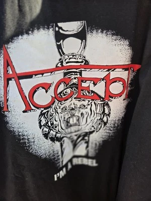 ACEPTAR • Camisa I'M A REBEL • NUEVA • 2XL Foto 1 de 3