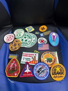 Mezcla de insignias de Boy Scout/Cub Scout y más - Imagen 1 de 7