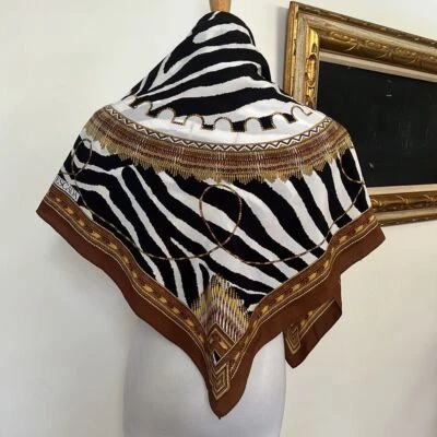 Bufanda de seda vintage Escada cebra animal print y cadenas con cuentas Foto 1 de 4