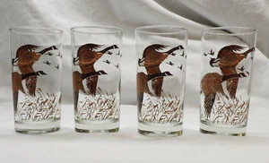 SET MIT VIER Vintage ""Gänse im Flug"" Wasserbecher - Traum eines Jägers!! - Bild 1 von 3