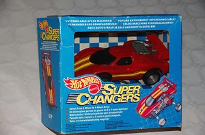 Hot Wheels Super Changers Rennauto mit Batteriebetrieb von Mattel 2Wheel/4Wheel - Bild 1 von 3