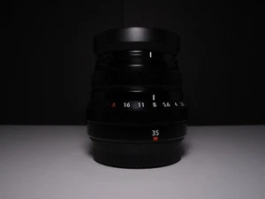 Fujifilm XF 35mm F2 R WR Objektiv mit Festbrennweite - Schwarz - Bild 1 von 3
