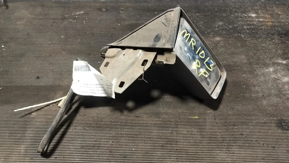 Пассажирское правостороннее зеркало заднего вида с электроприводом подходит для 81-85 RIVIERA 607202 - Изображение 1 из 3